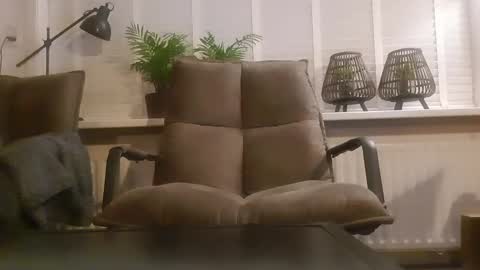 sneakerboy444 online show from December 2024 10:19:01 PM