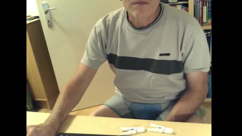 sneaxfreund online show from October 2025 10:33:02 PM