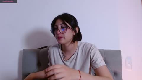 Snapshot of snow_baall chatting on December 2024 05:22:01 PM IG OF red moonn online show from December 2024 05:22:01 PM