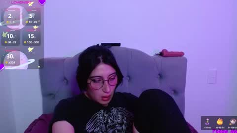 Snapshot of snow_baall chatting on December 2024 05:31:02 PM IG OF red moonn online show from December 2024 05:31:02 PM