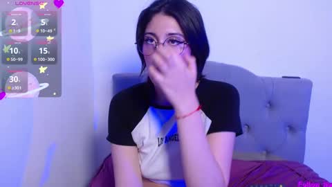 Snapshot of snow_baall chatting on December 2024 11:10:02 AM IG OF red moonn online show from December 2024 11:10:02 AM