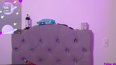 Snapshot of snow_baall chatting on January 2025 12:02:02 PM IG OF red moonn online show from January 2025 12:02:02 PM