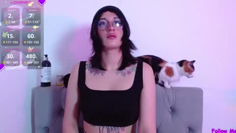 Snapshot of snow_baall chatting on January 2025 11:23:02 AM IG OF red moonn online show from January 2025 11:23:02 AM