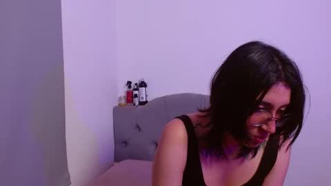 Snapshot of snow_baall chatting on February 2025 05:53:01 PM IG OF red moonn online show from February 2025 05:53:01 PM