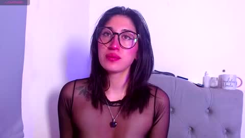 Snapshot of snow_baall chatting on October 2025 03:58:01 AM IG OF red moonn online show from October 2025 03:58:01 AM