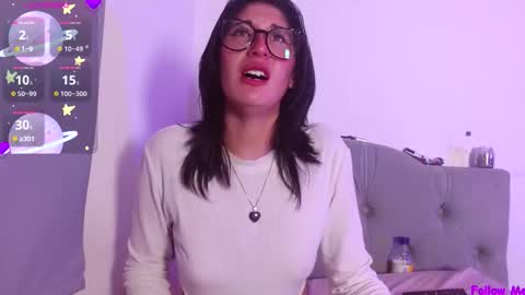 Snapshot of snow_baall chatting on October 2025 05:21:02 AM IG OF red moonn online show from October 2025 05:21:02 AM