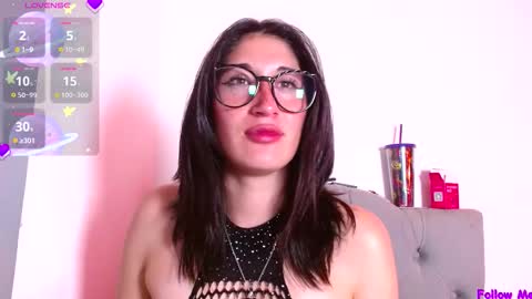 Snapshot of snow_baall chatting on November 2025 08:13:02 AM IG OF red moonn online show from November 2025 08:13:02 AM