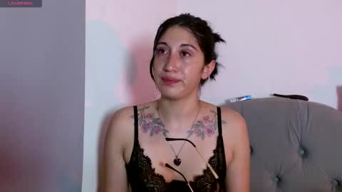 Snapshot of snow_baall chatting on November 2025 05:50:01 AM IG OF red moonn online show from November 2025 05:50:01 AM