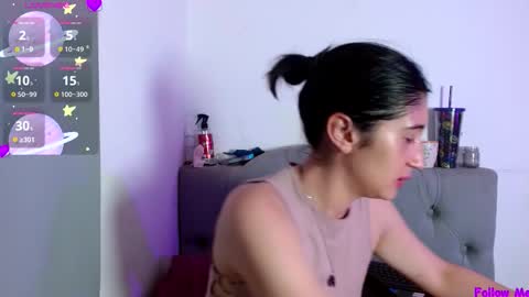 Snapshot of snow_baall chatting on November 2025 04:22:02 AM IG OF red moonn online show from November 2025 04:22:02 AM