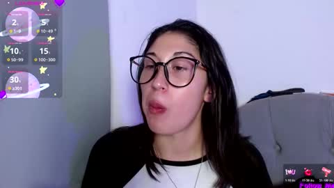 Snapshot of snow_baall chatting on November 2025 04:23:02 AM IG OF red moonn online show from November 2025 04:23:02 AM