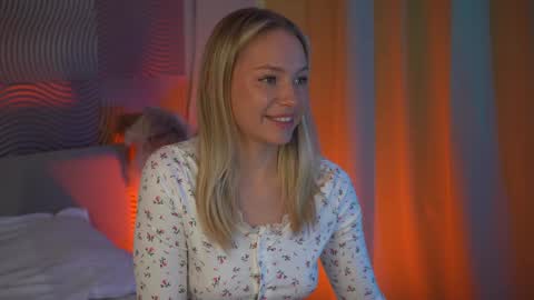 Snapshot of snow_is_falling chatting on December 2024 10:17:02 AM Candice Snow online show from December 2024 10:17:02 AM