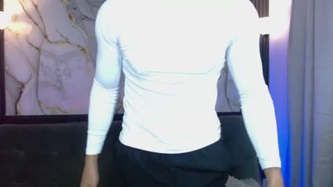 Snapshot of snow_jon_ chatting on April 2026 07:03:02 PM Jon online show from April 2026 07:03:02 PM