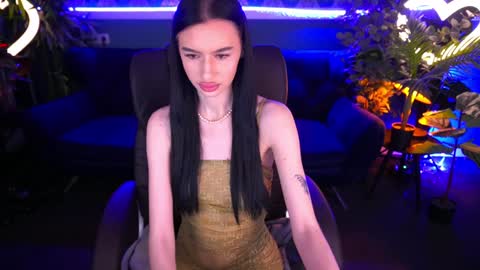 snow_whiteeex online show from January 2025 02:11:01 PM