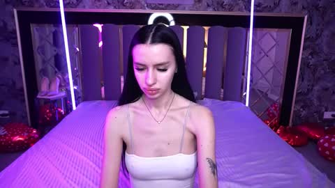 snow_whiteeex online show from February 2026 06:42:01 AM