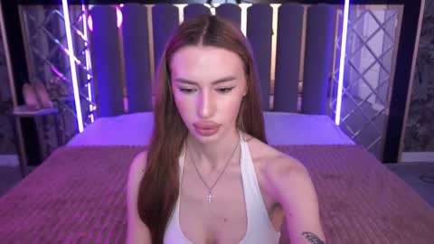 snow_whiteeex online show from May 2026 05:24:01 AM