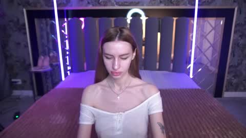 snow_whiteeex online show from May 2026 05:48:01 AM