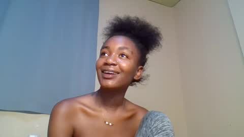 Snapshot of snowie_eyes chatting on November 2025 01:32:01 PM Snowie eyes online show from November 2025 01:32:01 PM