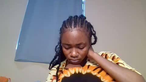 Snapshot of snowie_eyes chatting on November 2025 01:00:02 PM Snowie eyes online show from November 2025 01:00:02 PM