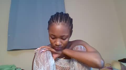 Snapshot of snowie_eyes chatting on November 2025 12:43:01 AM Snowie eyes online show from November 2025 12:43:01 AM