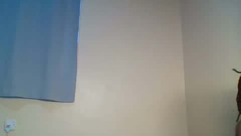 Snapshot of snowie_eyes chatting on December 2025 12:53:02 PM Snowie eyes online show from December 2025 12:53:02 PM