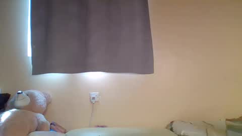 Snapshot of snowie_eyes chatting on January 2026 11:04:02 AM Snowie eyes online show from January 2026 11:04:02 AM