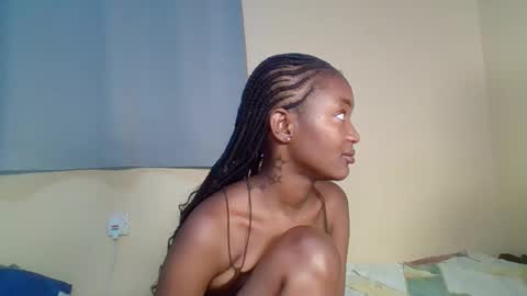 Snapshot of snowie_eyes chatting on January 2026 12:21:01 PM Snowie eyes online show from January 2026 12:21:01 PM