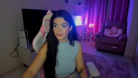 snowingwinter online show from September 2025 06:13:02 PM