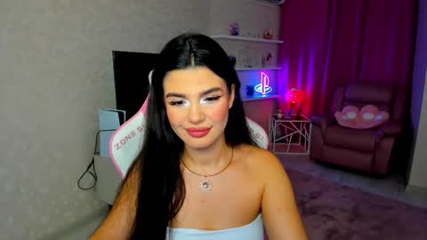 snowingwinter online show from November 2025 12:27:02 PM