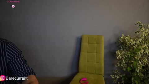 Yesenia online show from February 2025 06:45:01 PM