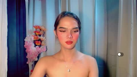 Snapshot of soffy_seductivexx chatting on February 2026 07:52:02 PM open for pvt online show from February 2026 07:52:02 PM