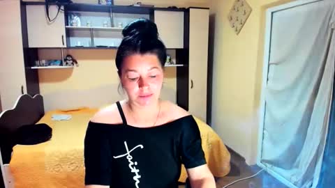 Soffy online show from May 2026 04:51:01 AM