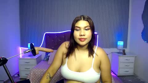 sofi_brunette_ online show from February 2026 04:54:02 AM