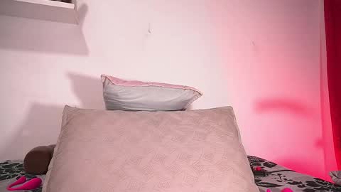 Sofia online show from September 2025 03:06:01 AM