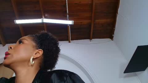 Sofia online show from October 2025 12:15:01 PM