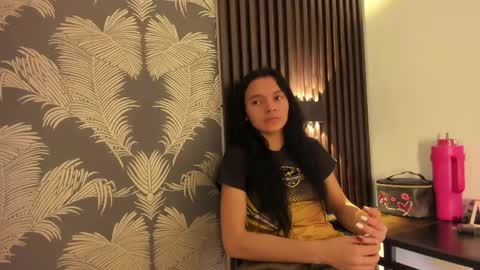 Snapshot of sofi_lassa_ chatting on April 2026 01:45:01 AM SOFIA online show from April 2026 01:45:01 AM