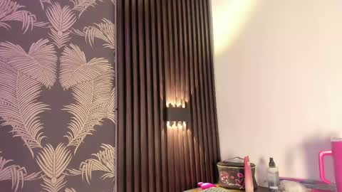 Snapshot of sofi_lassa_ chatting on April 2026 01:41:02 AM SOFIA online show from April 2026 01:41:02 AM