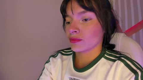 Snapshot of sofi_lassa_ chatting on May 2026 02:06:01 AM SOFIA online show from May 2026 02:06:01 AM