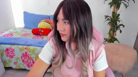 Sophie online show from October 2025 08:49:01 PM