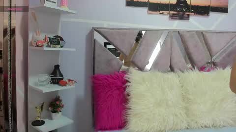 Sofi Noa online show from March 2025 11:20:01 AM