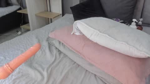 valen online show from December 2024 01:43:01 AM