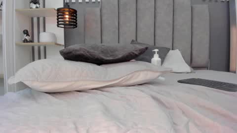 valen online show from January 2025 12:09:01 AM