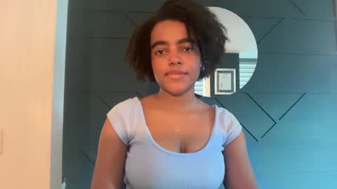 Snapshot of sofi_z chatting on November 2025 01:15:02 PM Sofi online show from November 2025 01:15:02 PM