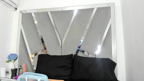 Snapshot of sofia1candyht chatting on February 2025 09:17:02 PM SOFIA online show from February 2025 09:17:02 PM