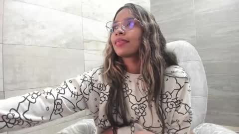 Snapshot of sofia86379 chatting on March 2025 04:10:01 AM sofia86379 online show from March 2025 04:10:01 AM