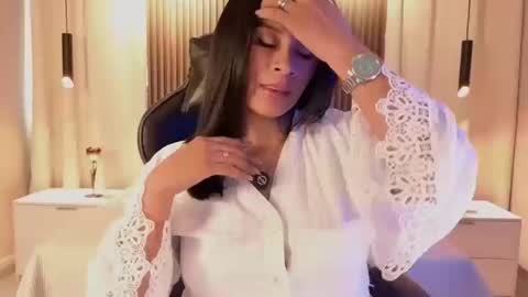 Snapshot of sofia_convers chatting on March 2026 01:07:02 PM Sofia online show from March 2026 01:07:02 PM