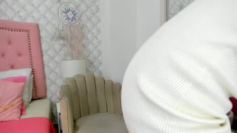 sofia_martinez9 online show from May 2026 08:03:01 PM