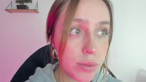     online show from December 2024 02:42:02 AM