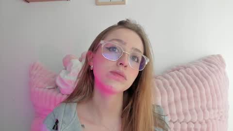     online show from January 2025 04:03:01 AM