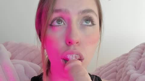     online show from February 2025 03:47:02 AM