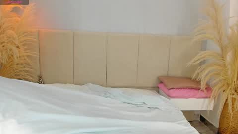 SOFIA PAMELA online show from January 2025 06:30:01 PM